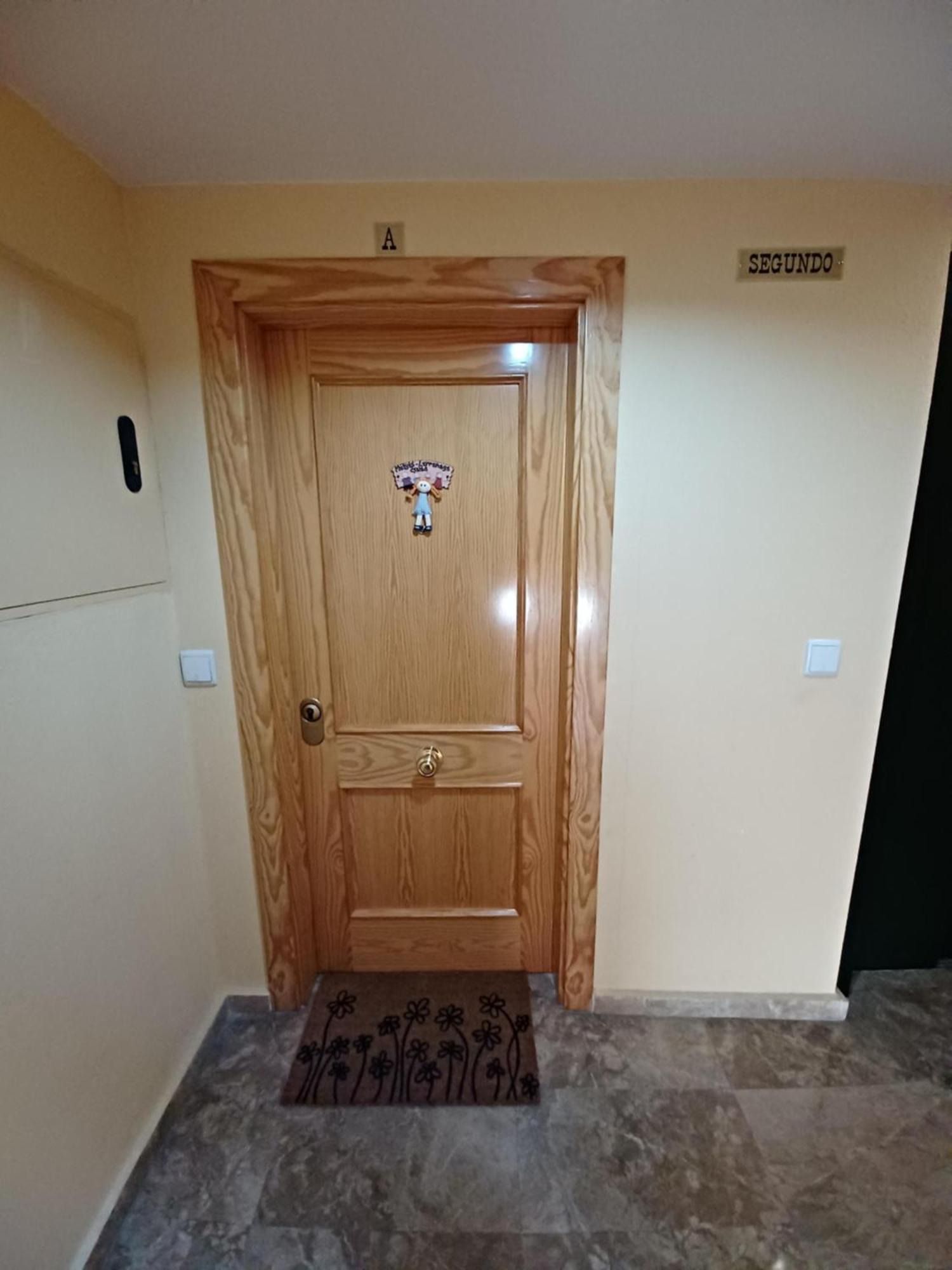 En El Pleno Centro De Biescas Con Garaje, Ascensor Y Wifi Lägenhet Exteriör bild